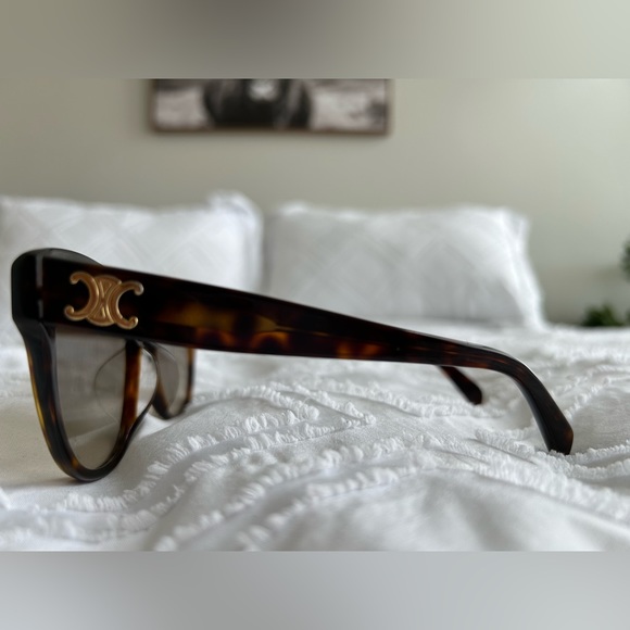 Celine Sunglasses Large Cat Eye Tortoise Shell - Picture 2 of 7